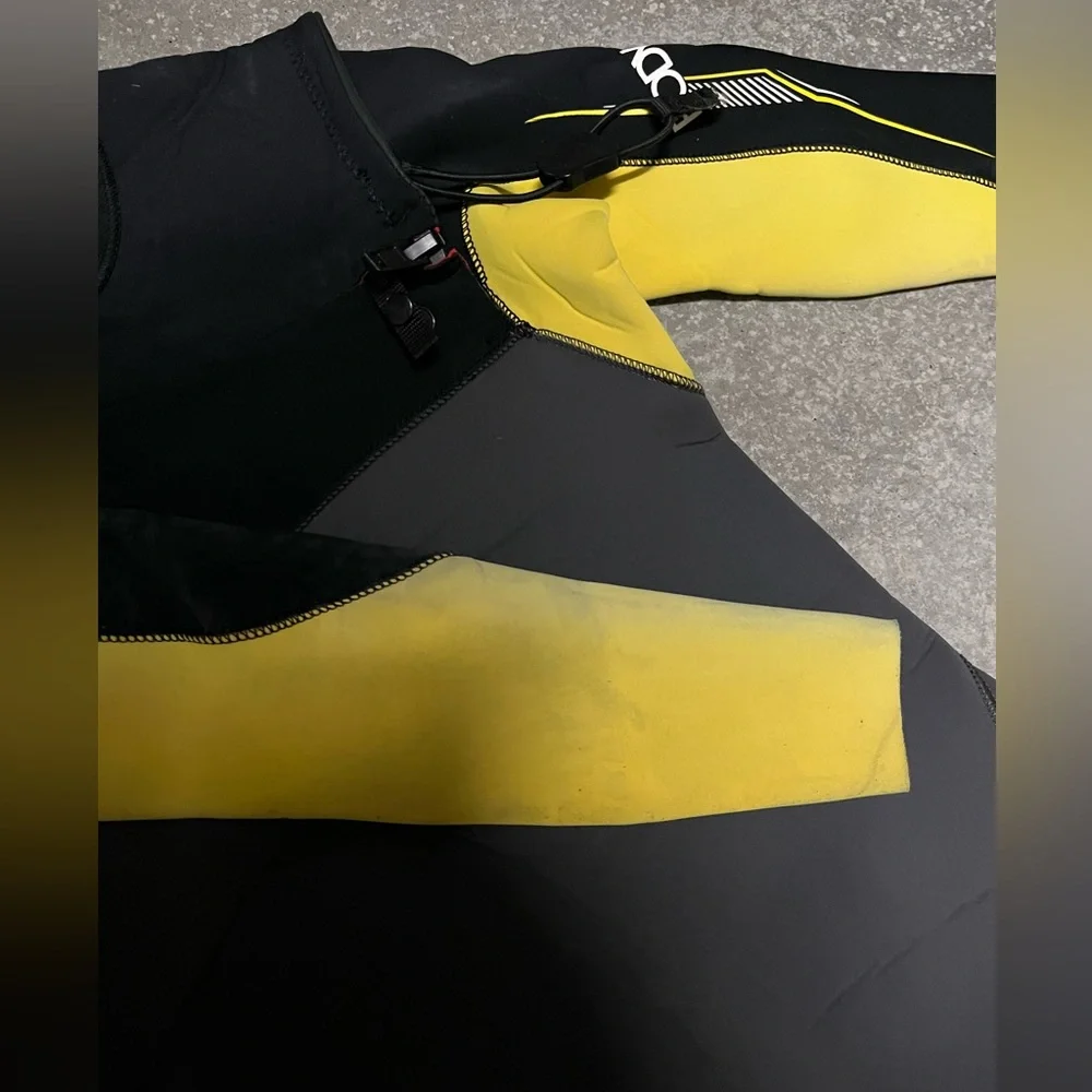 Kids Body Glove wetsuit